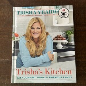 Trisha Yearwood Trisha’s Kitchen 2021 Southern Cooking hardcover cookbook EUC